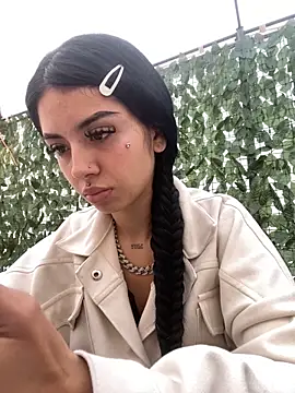 afrodita pinkk online show from April 16, 2026, 9:39 pm