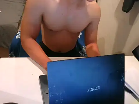 ZhangQing95 online show from March 22, 2026, 4:19 pm