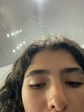 LINDA EF online show from May 7, 2026, 12:59 am