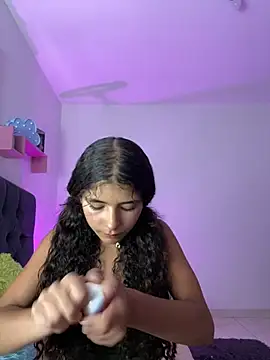 LINDA EF online show from May 26, 2026, 12:09 am