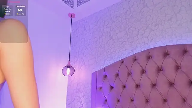 Snapshot of saraa_joness_ chatting on May 22, 2026, 5:55 pm saraa joness online show from May 22, 2026, 5:55 pm
