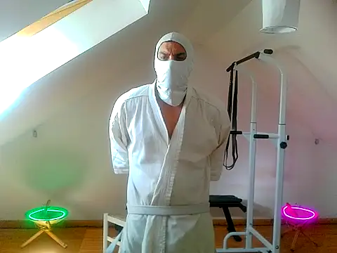 NinjaLaser online show from April 9, 2026, 11:16 am