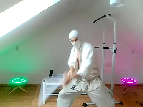NinjaLaser online show from May 18, 2026, 11:48 am