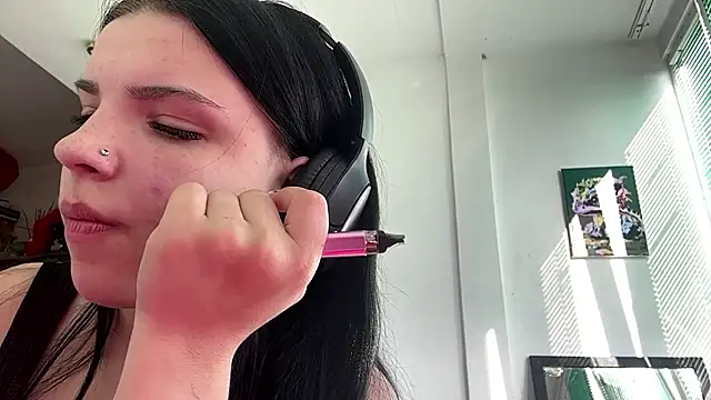 Kateqte online show from March 23, 2026, 1:11 pm