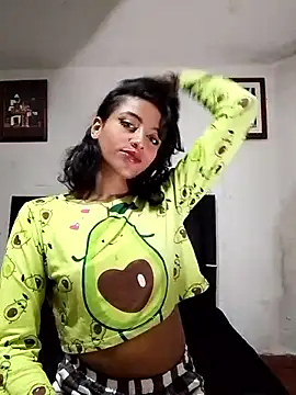 KattyBerryX online show from April 6, 2026, 6:20 pm