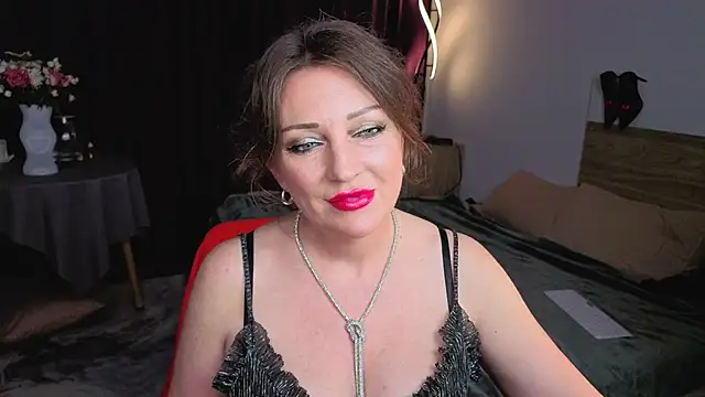 Snapshot of Sirena_Fly chatting on June 18, 2026, 10:15 pm Sirena Fly online show from June 18, 2026, 10:15 pm