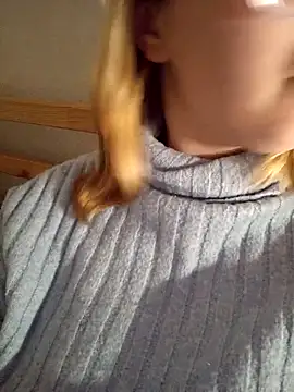 kitsuneniki online show from March 20, 2026, 7:04 pm