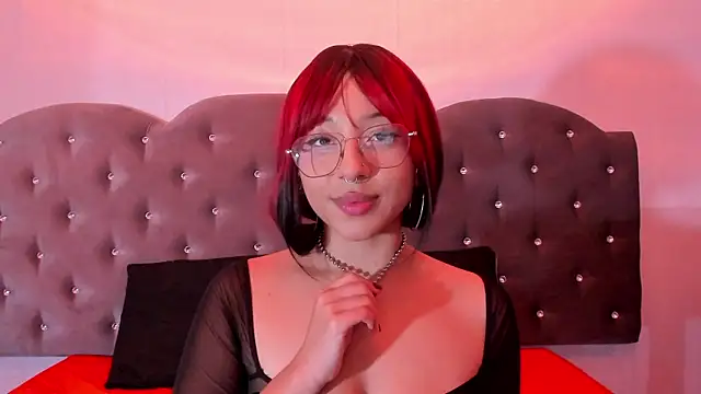 Snapshot of Amarantha_rosse chatting on May 19, 2026, 2:13 pm Amarantha rosse online show from May 19, 2026, 2:13 pm