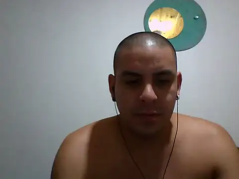 Snapshot of Matiasadventurexxx chatting on March 11, 2026, 10:59 pm Matiasadventurexxx online show from March 11, 2026, 10:59 pm