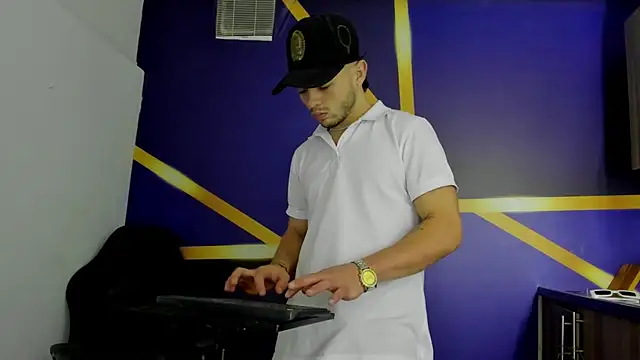 Jhotonex2 online show from April 17, 2026, 7:38 pm