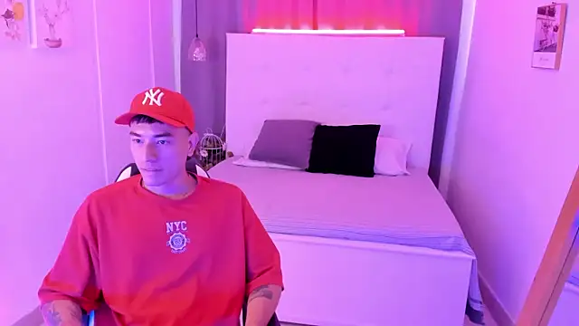 Thiago 2003  online show from April 12, 2026, 1:25 pm