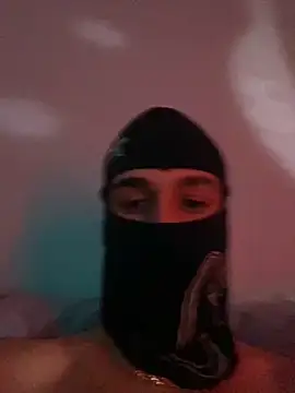 hardboii00 online show from March 28, 2026, 9:05 pm