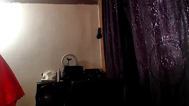 Snapshot of Alexandrina chatting on October 8, 2025, 12:17 pm Alexandrina online show from October 8, 2025, 12:17 pm