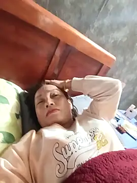 Lyly22x online show from March 21, 2026, 2:32 pm