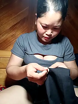 halenka 00 online show from March 30, 2026, 7:54 am