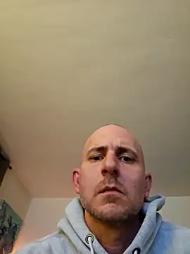 dufatcock online show from March 16, 2026, 5:55 am