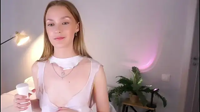 HellenSlavis online show from April 2, 2026, 8:48 pm