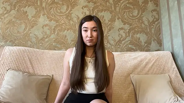 asian mia love online show from April 8, 2026, 12:17 pm