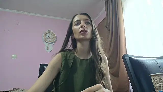 Snapshot of love_on_fire6 chatting on June 1, 2026, 8:03 am love on fire6 online show from June 1, 2026, 8:03 am