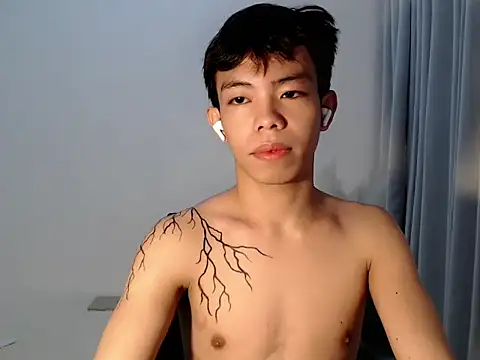 Snapshot of hottasianboy chatting on May 31, 2026, 9:15 pm hottasianboy online show from May 31, 2026, 9:15 pm
