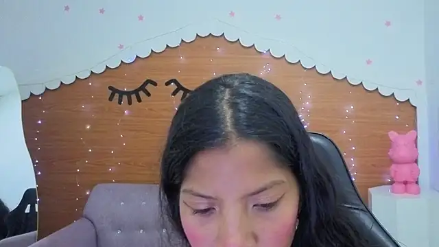 Snapshot of emily_smith_t chatting on May 7, 2026, 7:39 pm emily smith t online show from May 7, 2026, 7:39 pm