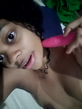 marialuiza2027 online show from April 9, 2026, 8:09 am