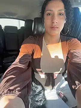 Snapshot of FerrariFrench chatting on February 1, 2026, 8:07 pm FerrariFrench online show from February 1, 2026, 8:07 pm