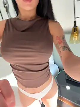 Snapshot of FerrariFrench chatting on February 24, 2026, 12:55 am FerrariFrench online show from February 24, 2026, 12:55 am