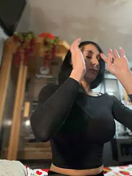 Snapshot of FerrariFrench chatting on December 4, 2025, 5:17 am FerrariFrench online show from December 4, 2025, 5:17 am