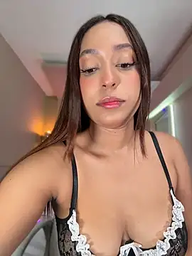 Snapshot of MiaCamille_ chatting on April 18, 2026, 7:51 pm MiaCamille online show from April 18, 2026, 7:51 pm