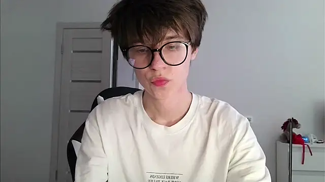 Snapshot of cutie_boys1 chatting on July 6, 2026, 8:43 am cutie boys1 online show from July 6, 2026, 8:43 am
