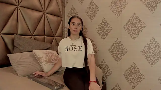 Escarleth Fox online show from April 9, 2026, 12:11 pm