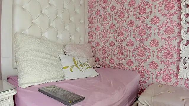 Escarleth Fox online show from April 1, 2026, 12:17 pm