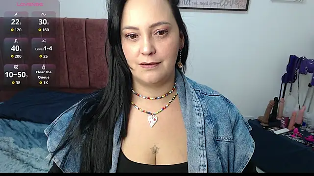 Snapshot of Veroniicabbw_ chatting on May 10, 2026, 12:53 pm Veroniicabbw online show from May 10, 2026, 12:53 pm