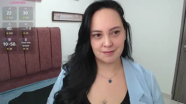 Veroniicabbw  online show from April 13, 2026, 12:42 pm