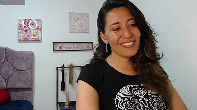 violeta scott online show from March 18, 2026, 3:35 pm