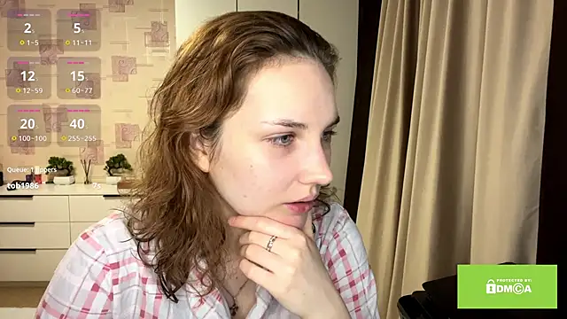 SamellaFlugum online show from March 30, 2026, 6:09 pm