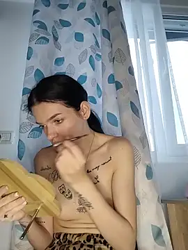 DeeaFoxy online show from April 10, 2026, 4:25 pm