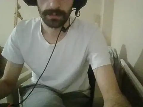 Bigfeet47dikcis17 online show from March 27, 2026, 5:58 pm