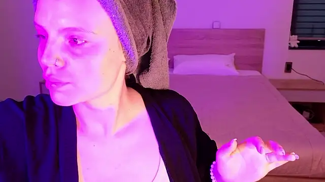 mollybossy online show from March 13, 2026, 11:21 pm