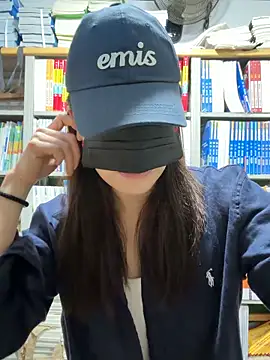 zhizhibaobei online show from April 9, 2026, 12:01 am