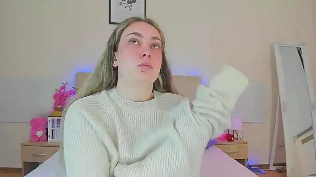 MelanieCuty online show from April 17, 2026, 5:21 am