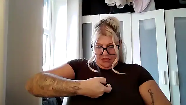 Lexi Laura online show from March 20, 2026, 9:32 am