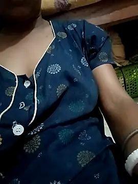 tulidas96778 online show from April 1, 2026, 1:23 pm