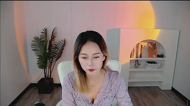 zhoulan-bb online show from March 27, 2026, 2:31 am