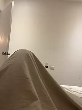 alej2x4 online show from April 4, 2026, 3:57 am