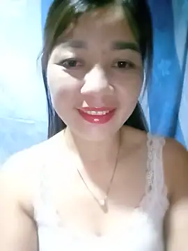Snapshot of Yiyi102300 chatting on July 10, 2026, 1:55 pm Yiyi102300 online show from July 10, 2026, 1:55 pm