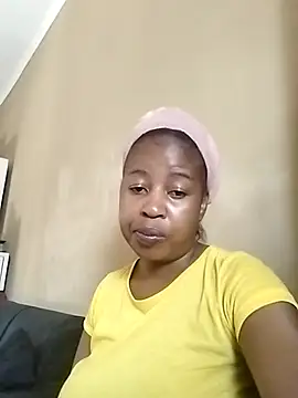 Prettylicou online show from April 10, 2026, 10:22 am