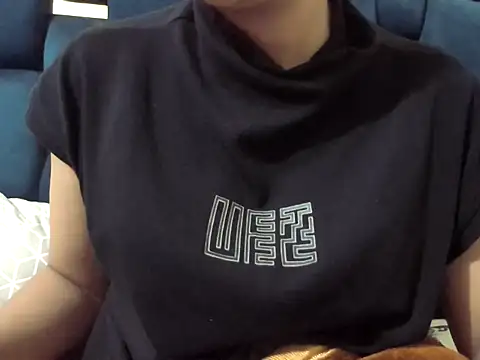 Aradya  online show from April 6, 2026, 4:52 pm