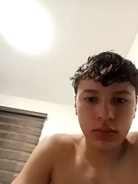 fercho steel twink online show from April 16, 2026, 4:35 am